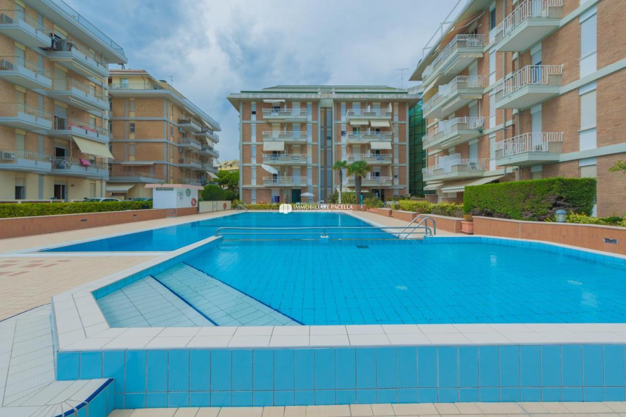 Residence Puerto Del Sol Immobiliare Pacella Lido di Jesolo Kültér fotó